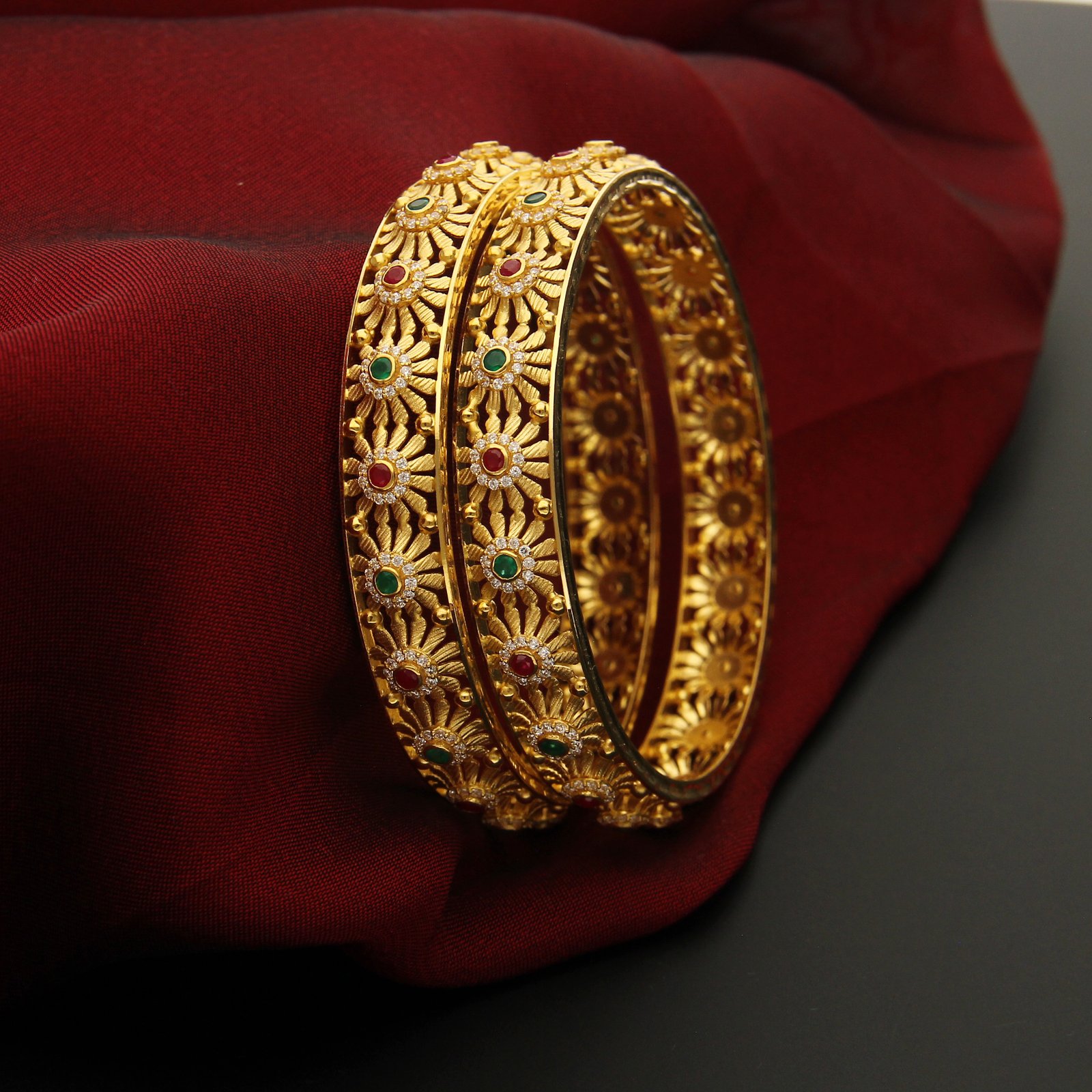 FANCY BANGLE